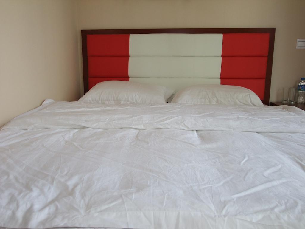 Chun Tian Hui Gu Holiday Hotel Куньмін Номер фото